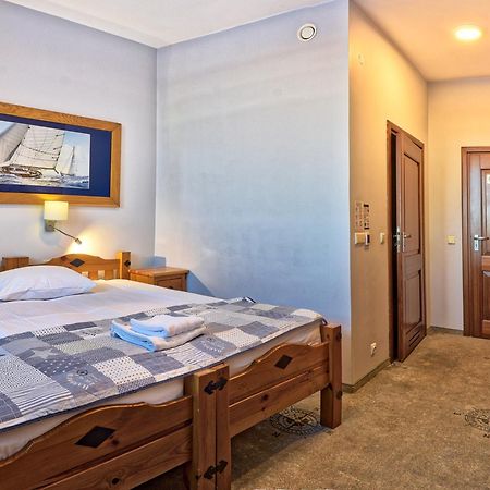 Hotel Joseph Conrad Pisz Buitenkant foto