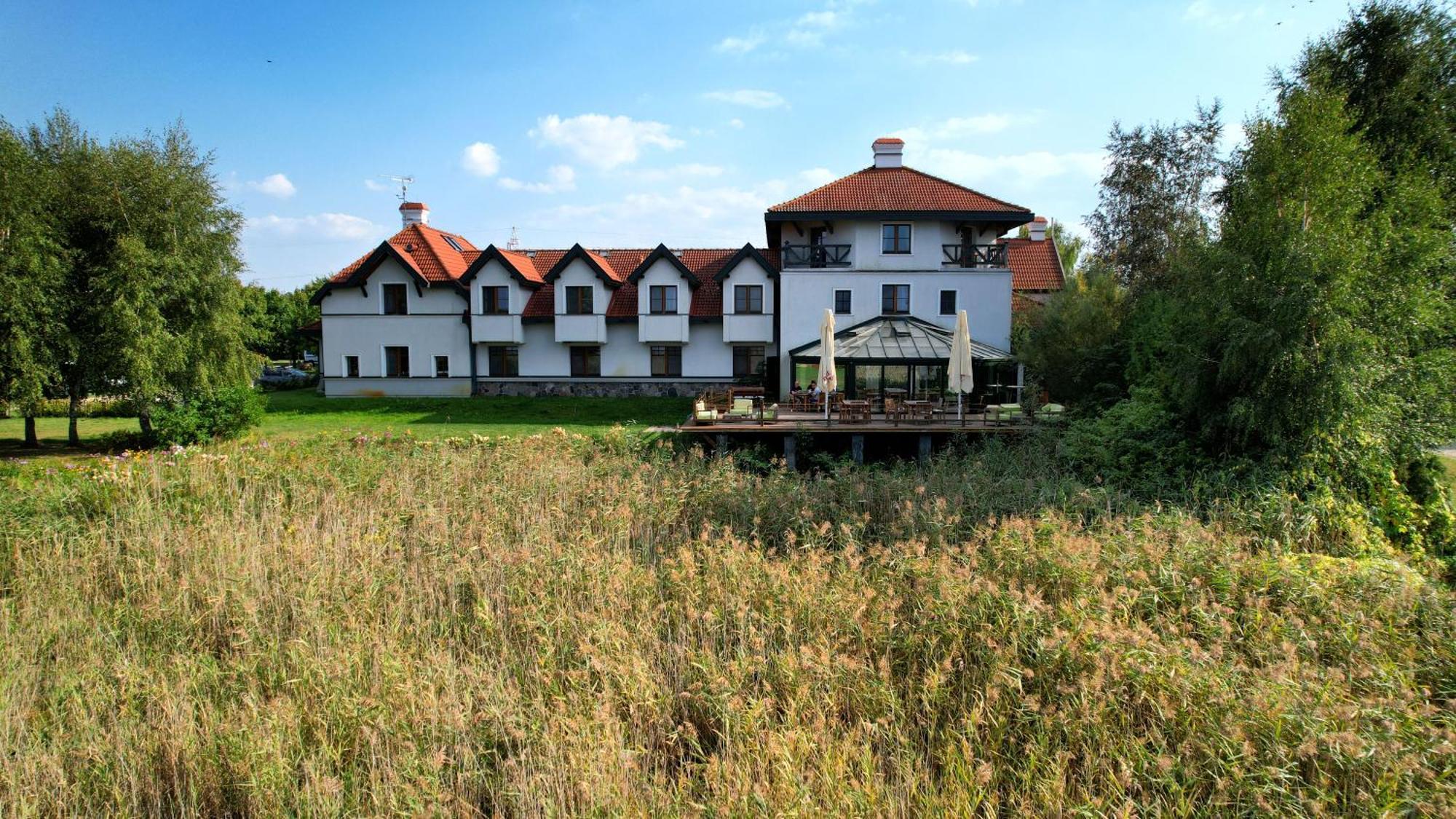 Hotel Joseph Conrad Pisz Buitenkant foto