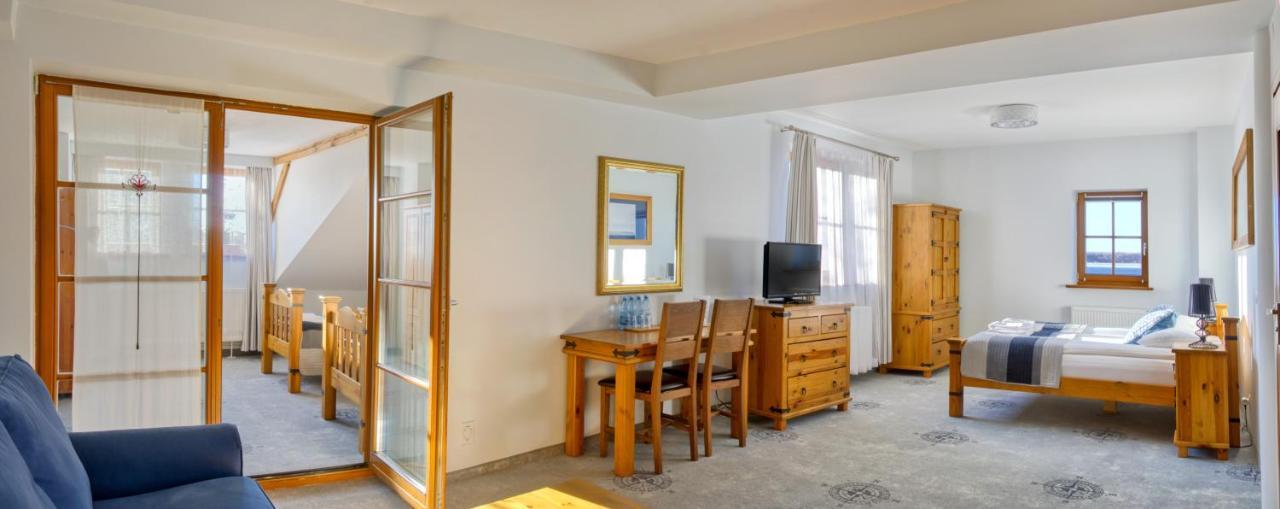 Hotel Joseph Conrad Pisz Buitenkant foto